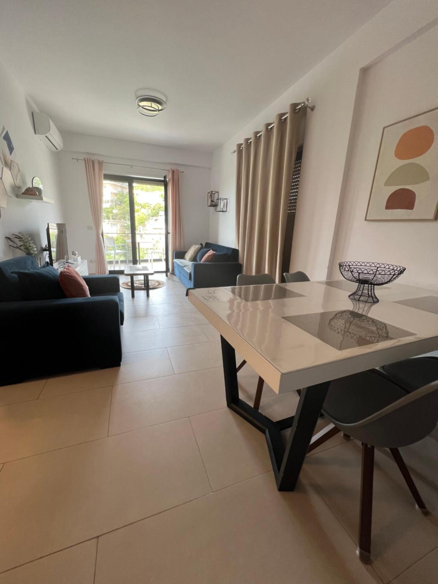 Apartment Artemis Himare Exteriör bild